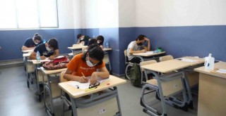 Bayraklı Belediyesi'nden öğrencilere deneme sınavı