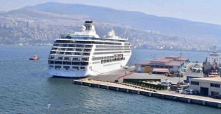 10. kruvaziyer gemisi İzmir’e yanaştı