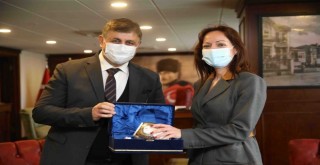 Yunan Başkonsolos’tan Tugay’a dostluk ziyareti