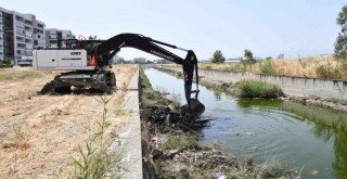 Çiğli Belediyesi’nden dip bucak temizlik harekatı