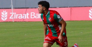 Karşıyaka'da Ferdi takımda kaldı