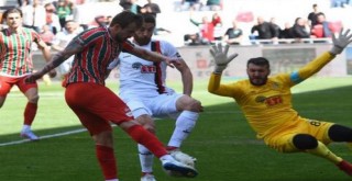 Karşıyaka evinde Eskişehirspor ile yenişemedi