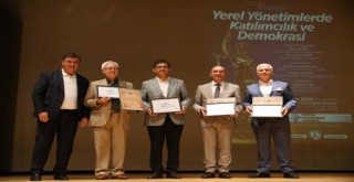 Başkanlardan Karşıyaka'da demokrasi buluşması