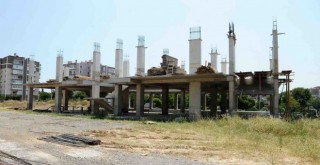 Karşıyaka'ya taziye evi ve kütüphane binası