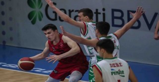 Pınar Karşıyaka'nın gençleri Gaziantep'e kaybetti