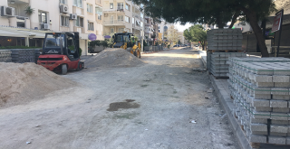 Bostanlı Sağlık Ocağı sokağı yenileniyor