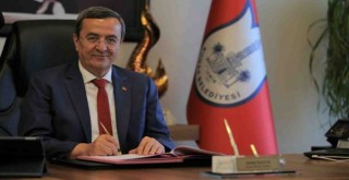 Batur: Konak Belediyesi çalışıyor, kimse merak etmesin