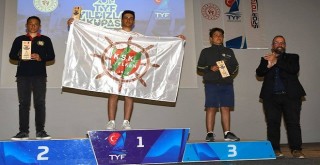 Karşıyakalı yelkenciler Dünya ve Avrupa Şampiyonalarında yarışacak.