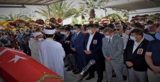 Başkan Tugay'ın babası son yolculuğuna uğurlandı