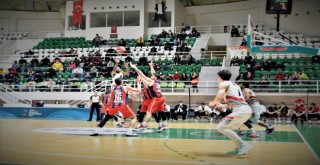 Bornova Belediyesi Karşıyaka, TED Kolejliler'i yendi