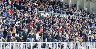 Karşıyaka'da taraftarlardan şampiyonluk primi kampanyası