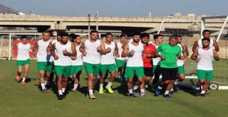 Karşıyaka, Muğlaspor ile oynuyor