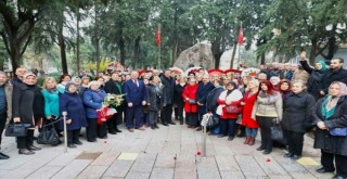 Nihat Zeybekci, Zübeyde Hanım'ın anıt mezarını ziyaret etti