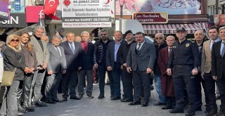 Asrın felaketinde yaşamını yitirenler için Karşıyaka’da lokma döküldü, dualar okundu