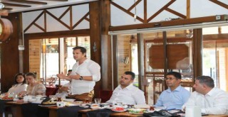 CHP İzmir muhtarları dinliyor