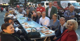 Akpınar çifti iftar verdi...