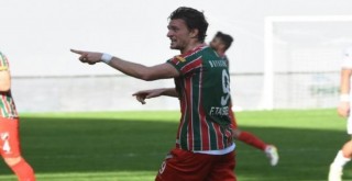 Fatih Taşdelen Karşıyaka'da kaldı