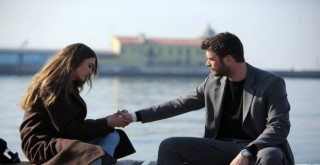 Kıvanç Tatlıtuğ ve Serenay Sarıkaya İzmir'de