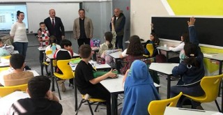 Mustafa Reşit Paşa İlkokulu'nda kitap okuma alışkanlığı...