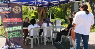 Buca Belediyesi tercih sürecinde öğrencilerin yanında