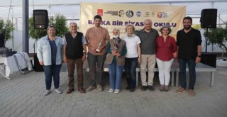 Gıda krizi ve çözümleri Efes Tarlası Yaşam Köyü'nde konuşuldu