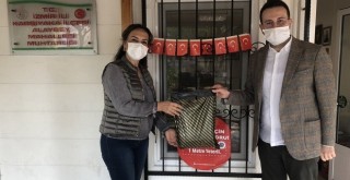 Ak Parti Karşıyaka'dan muhtarlara sağlık seti