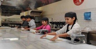 Minik şefler Karşıyaka'da önlük giydi