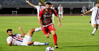 Karşıyaka, İçel İdmanyurdu karşısında