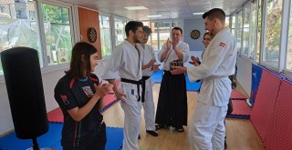 Aikidocular antrenmanda doğum gününü kutladı
