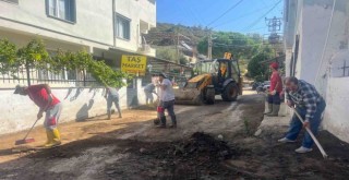 Menderes’te yaralar sarılıyor