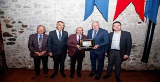 Soyer: Mavişehir’de deniz taşmasının önüne geçebildiğimizi gördük