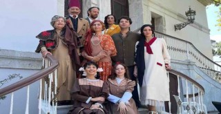 Gaziemir’de perde ''Veda'' oyunuyla açılıyor