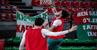 Karşıyaka potada Fenerbahçe'yi ağırlıyor