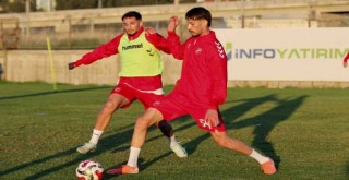 Karşıyaka, Bornova 1877 ile karşılaşıyor