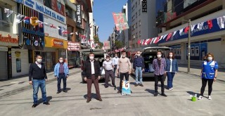 El ele vererek can dostları doyurdular...