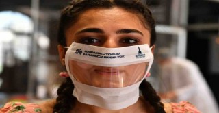 İşitme engelliler için şeffaf maske üretiliyor