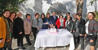 Konak Belediyesi’nin 32 müdürlüğü 16’sını kadın yönetiyor