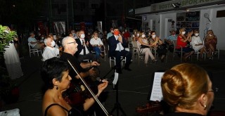 Karşıyaka Sanat Derneği 9 Eylül’ü müzikle kutladı