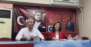 Hanımşah Han CHP Karşıyaka İlçe Başkanlığı'na adaylığını açıkladı