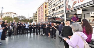 Karşıyakalı İş Kadınları Atatürk ve şehitler için lokma döktürdü