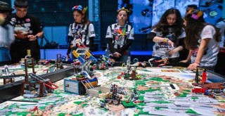 Türkiye'nin bilim kahramanları Fuar İzmir'de yarıştı