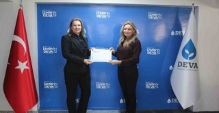 DEVA Partisi Karşıyaka İlçe Başkanlığı'na Gamze Manas getirildi