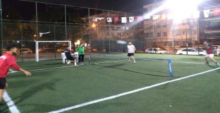 Ayak Tenisinde son sekiz gecesi...