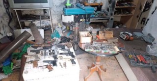 Karşıyaka'da yasa dışı silah imalatı ve ticareti operasyonu