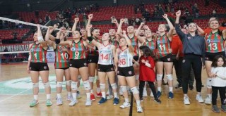 Karşıyaka filede Play-Off'u garantiledi