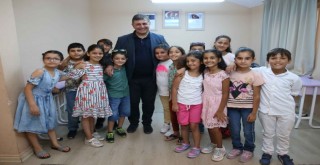 Karşıyaka Belediyesi’nden karşılıksız eğitim bursu