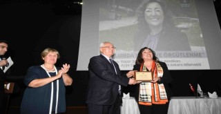 Karabağlar'da Yaşar Seyman söyleşisine yoğun ilgi