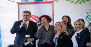 Başkan Tugay, Karşıyaka'da Parkinson hastaları ve yakınları ile buluştu