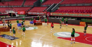 Kaf Kaf filede İzmir Büyükşehir karşısında