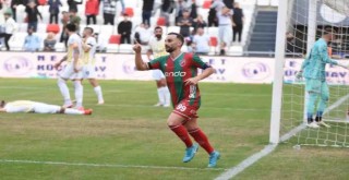 Karşıyaka'ya transfer yasağı